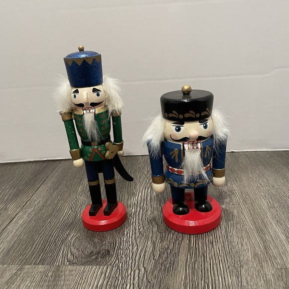 Other - Lot Of 2 Nutcracker Soldier Guards Wooden‎ Holiday Decor Figurines 6" And 8"